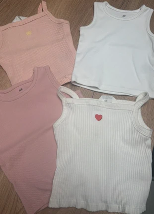 Lot top enfant, brand: H&M, condizioni: Ottime, taglia: 3 anni / 98 cm, €3.00, €3.85 include la Protezione acquisti