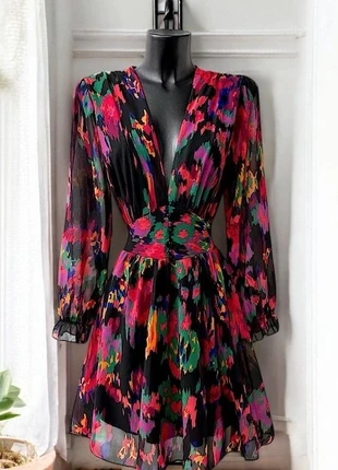 Robe courte multicolore taille M, marque: Boutique Parisienne, état: Très bon état, taille: M / 38 / 10, 31,00 €, 33,25 € Protection acheteurs (Pro) incluse