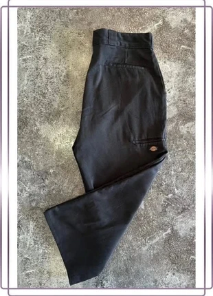 Chino noir homme Dickies 36x32 Men black chinos Pantaloni neri uomo Schwarze Chinos Herren, marke: Dickies, zustand: Sehr gut, größe: XXL, 23,80 €, 25,69 € inklusive Vinted-Käuferschutz