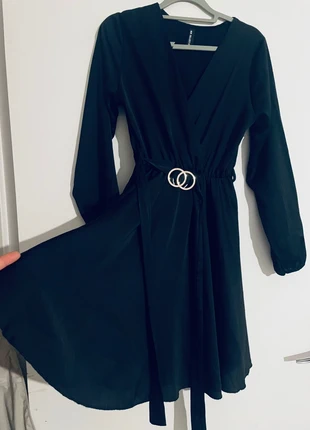 Robe satin, marque: New Collection, état: Très bon état, taille: M / 38 / 10, 2,00 €, 2,80 € Protection acheteurs incluse