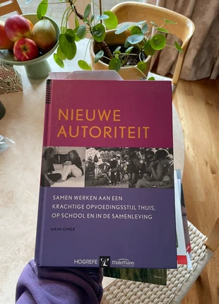 Nieuwe autoriteit - Haim Omer, staat: Heel goed, € 14,00, € 15,40 inclusief Kopersbescherming