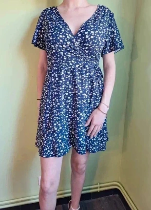 Robe d’été bleu marine motifs fleurie, marque: Shein, état: Neuf sans étiquette, taille: M / 38 / 10, 5,50 €, 6,48 € Protection acheteurs incluse