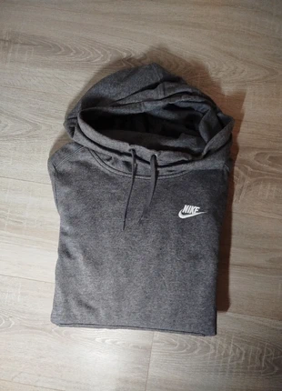 Pull a capuche Nike brodé, marque: Nike, état: Très bon état, taille: S, 13,00 €, 14,35 € Protection acheteurs incluse