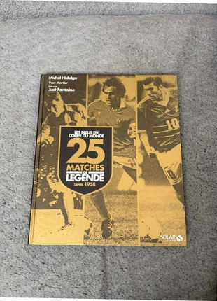 Livre “25 Matchs de Légende – Les Bleus en Coupe du Monde depuis 1958 », condizioni: Ottime, €14.99, €16.44 include la Protezione acquisti