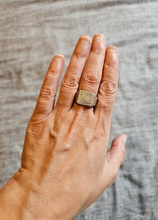 Chevalière en argent, merk: Argent, staat: Heel goed, maat: 71.0 mm / 22.6 mm Ø, € 10,00, € 11,20 inclusief Kopersbescherming