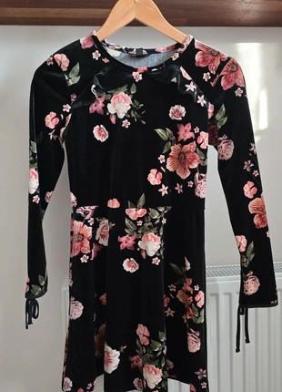 🌸🌷Topshop Petite UK 8 Black Floral Velvet Mini Dress, brand: Topshop, condition: Very good, size: S / 36 / 8, €18.00, €19.60 includes Buyer Protection