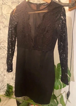 Très jolie robe noir, marque: Shein, état: Très bon état, taille: S / 36 / 8, 6,00 €, 7,00 € Protection acheteurs (Pro) incluse