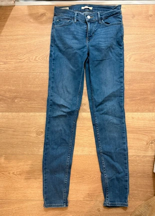 Jean Levi’s 710 super skinny, marque: Levi's, état: Bon état, taille: Autre, 10,00 €, 11,20 € Protection acheteurs incluse