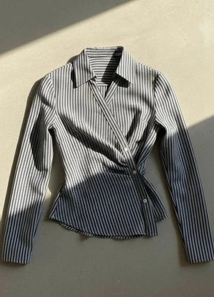 Chemise noire à rayures manches longues – Élégante / Automne / Cintrée, marca: T.T, estado: Muito bom, tamanho: M / 38 / 10, €44.99, €47.94 inclui Proteção do Comprador