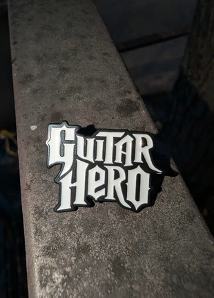 Pin's guitar hero, brand: Guitar hero, condizioni: Ottime, €2.99, €3.84 include la Protezione acquisti Pro