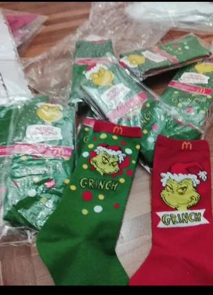 Calzini grincH mec Donald tre pezzi quattro euro, brand: Donald, condizioni: Nuovo con cartellino, taglia: Taglia unica, €4.00, €4.90 include la Protezione acquisti