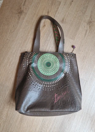 Borsa Desigual marrone con dettagli verdi, marca: Desigual, estado: Muito bom, €18.00, €19.60 inclui Proteção do Comprador