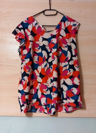 Blouse boutonnée dans le dos, brand: By One, condizioni: Ottime, taglia: 4XL / IT 52 / EU 48, €9.00, €10.15 include la Protezione acquisti