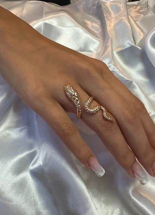 Bague dorée serpent enroulant doigt – acier inoxydable, merk: Myrha jewelry, staat: Nieuw zonder prijskaartje, maat: Aanpasbaar, € 8,99, € 10,14 inclusief Kopersbescherming Pro