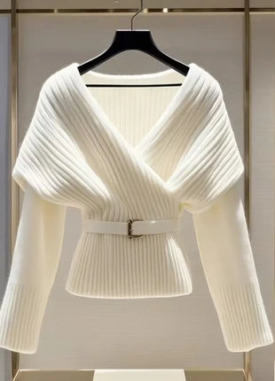 top col en v blanc, merk: Elegant, staat: Heel goed, maat: S / 36 / 8, € 45,00, € 47,95 inclusief Kopersbescherming