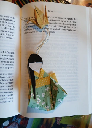Marque page kokeshi et grue en origami#13, marca: Origami, estado: Nuevo sin etiquetas, 5,00 €, 5,95 € Protección al comprador incluida