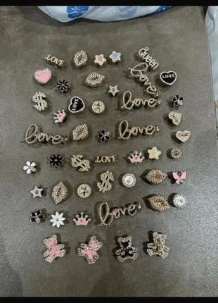 Pims crocs, marca: Vintage Love, estado: Novo com etiquetas, €1.00, €1.75 inclui Proteção do Comprador