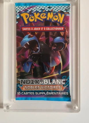 Booster Noir & Blanc Nobles Victoires illustration trioxhydre, marke: Pokémon, zustand: Neu, mit Etikett, 180,00 €, 189,70 € inklusive Vinted-Käuferschutz