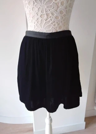 Jupe aspect velour taille 38 Naf Naf, marke: Naf Naf, zustand: Sehr gut, größe: M / 38 / 10, 8,00 €, 9,10 € inklusive Vinted-Käuferschutz