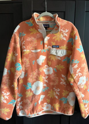 Polaire Patagonia à fleurs, marque: Patagonia, état: Neuf sans étiquette, taille: L / 40 / 12, 115,00 €, 121,45 € Protection acheteurs incluse