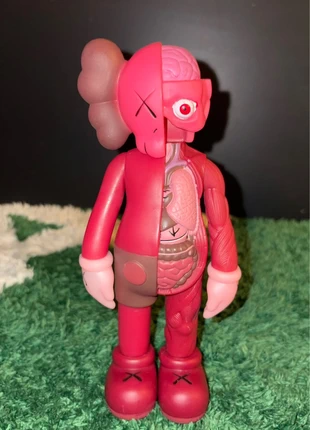 Figurine KAWS anatomy rouge, marque: Kaws, état: Neuf sans étiquette, taille: Taille unique, 35,00 €, 37,45 € Protection acheteurs incluse