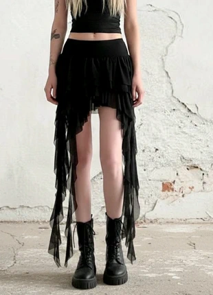 Jupe courte noire asymétrique taille M38 rétro style vintage Y2K, marque: Vamp, état: Très bon état, taille: M / 38 / 10, 29,90 €, 32,10 € Protection acheteurs incluse