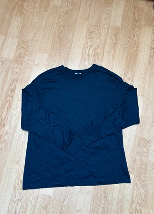 zwarte longsleeve, merk: H&M Divided, staat: Heel goed, maat: S / 36 / 8, € 3,00, € 3,85 inclusief Kopersbescherming