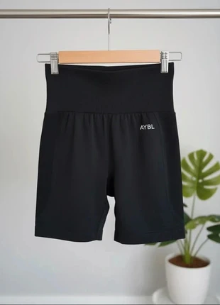 Short AYBL scrunch taille XS, marca: AYBL, estado: Novo sem etiquetas, tamanho: XS / 34 / 6, €17.00, €18.55 inclui Proteção do Comprador