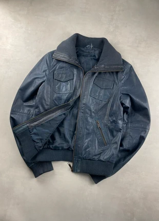 Veste en cuir Moulante Vintage ajustée Multi-pockets col Zip Cropped bleue Taille S, marque: Vintage Dressing, état: Très bon état, taille: S / 36 / 8, 54,00 €, 57,40 € Protection acheteurs incluse