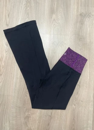 Legging Lululemon Modèle Groove Pattes d'Éléphant 32", Noir, Taille 10, marca: Lululemon, estado: Muy bueno, tamaño: M / 38 / 10, 26,90 €, 28,95 € Protección al comprador Pro incluida