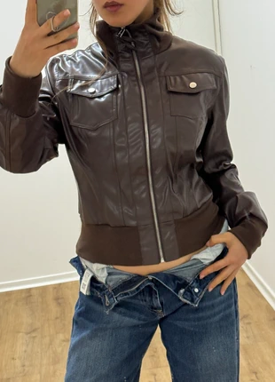 Y2K Lederjacke Racerjacke Bikerjacke vegan braun Scandi 2000er vintage, brand: mega cute Y2K Lederjacke, condizioni: Nuovo senza cartellino, taglia: M / IT 42 / EU 38, €39.00, €41.65 include la Protezione acquisti