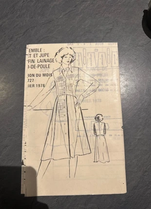 Patron de couture ensemble gilet et jupe, zustand: Gut, 5,00 €, 5,95 € inklusive Vinted-Käuferschutz