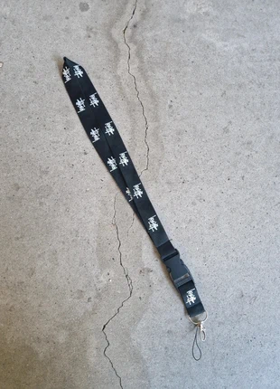 new black and white lanyard y2k official keychain limited edition, marke: Stüssy, zustand: Sehr gut, größe: M, 15,90 €, 17,40 € inklusive Vinted-Käuferschutz