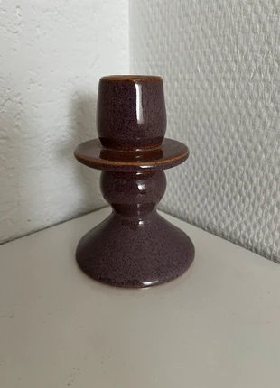 Mooie paars kleurige kandelaar, staat: Heel goed, € 5,00, € 5,95 inclusief Kopersbescherming