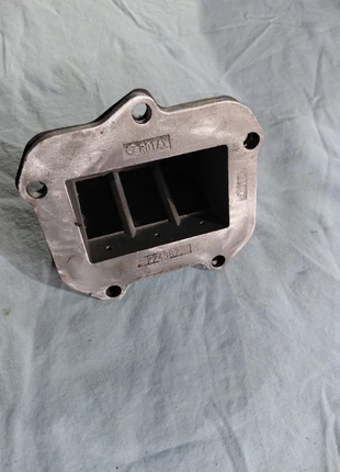 Boite a clapet aprilia rs 125, marque: Aprilia, état: Très bon état, 15,00 €, 16,45 € Protection acheteurs incluse