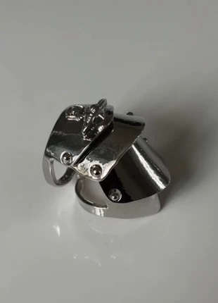 Bague argenté pliable diamètre d’environ 17,7mm Nana très bon état, marque: Nana, état: Très bon état, taille: 17,7 mm, 15,00 €, 16,45 € Protection acheteurs incluse