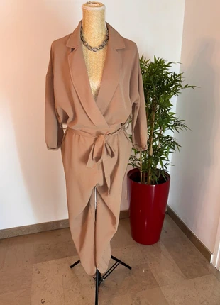 Combinaison tailleur fluide beige SHEIN Ceinturée, manches longues, taille 40, merk: Shein, staat: Heel goed, maat: L / 40 / 12, € 9,90, € 11,10 inclusief Kopersbescherming