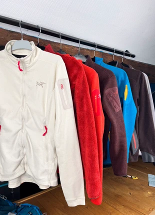 Lot de veste polaire Arc’teryx, marque: Arc'teryx, état: Très bon état, taille: S / 36 / 8, 1,00 €, 1,75 € Protection acheteurs incluse