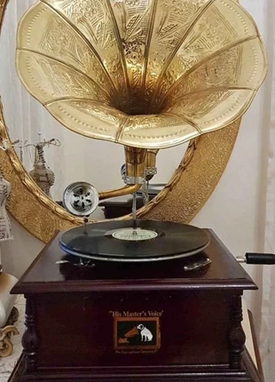 Grammofono con tromba lavorata oro, marque: Master's Voice, état: Neuf sans étiquette, 80,00 €, 84,70 € Protection acheteurs incluse