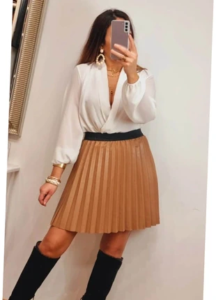 Magnifique jupe camel plissée patineuse, marca: Boutique Parisienne, estado: Muito bom, tamanho: S / 36 / 8, €37.00, €39.55 inclui Proteção do Comprador Pro