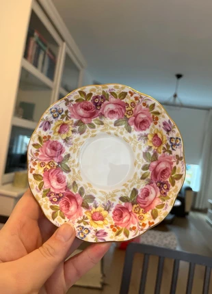 Royal Albert schotel, merk: ROYAL ALBERT, staat: Heel goed, € 3,00, € 3,85 inclusief Kopersbescherming