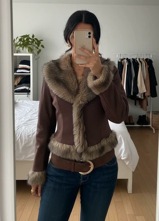 Veste Marron Daim/Fausse Fourrure Y2K 🤎 (Style Gothique/Années 2000), marque: Vintage Dressing, état: Très bon état, taille: M / 38 / 10, 49,90 €, 53,10 € Protection acheteurs incluse