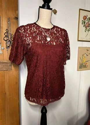 Magnifique top en dentelle rouge bordeaux 38 h&m coquette romantique, marke: H&M, zustand: Sehr gut, größe: M / 38 / 10, 9,00 €, 10,15 € beinhaltet Vinted-Käuferschutz Pro