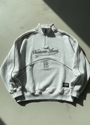 Sweat gris clair col zip style sport, merk: Valley Core, staat: Heel goed, maat: M, € 69,90, € 74,10 inclusief Kopersbescherming