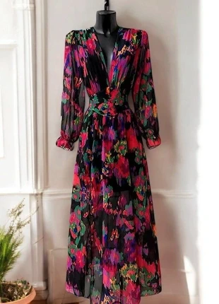 Robe longue multicolore taille M, marque: Boutique Parisienne, état: Très bon état, taille: M / 38 / 10, 35,00 €, 37,45 € Protection acheteurs (Pro) incluse