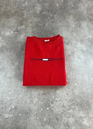 Sweat Tommy Hilfiger Denim rouge, marca: Tommy Hilfiger, estado: Satisfatório, tamanho: L, €12.00, €13.30 inclui Proteção do Comprador