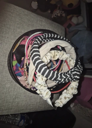 Pack d'accesoires pour cheveux., brand: NO LABEL, condizioni: Nuovo senza cartellino, €6.50, €7.53 include la Protezione acquisti