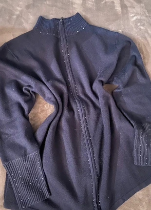 Dark Purple Vintage Wool Sweater with Zip and Sparkling Details, marque: Vintage Dressing, état: Très bon état, taille: M / 38 / 10, 15,00 €, 16,45 € Protection acheteurs incluse