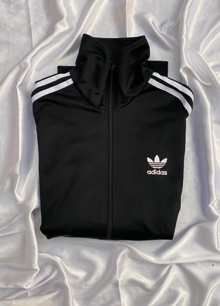 Veste jacket adidas noir et blanc, marque: adidas, état: Neuf sans étiquette, taille: M / 38 / 10, 40,00 €, 42,70 € Protection acheteurs incluse