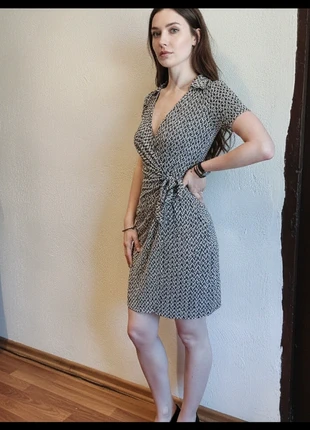 Robe Portefeuille Chic Noire et Blanche, Motif Graphique, merk: sansnom., staat: Nieuw zonder prijskaartje, maat: S / 36 / 8, € 17,00, € 18,55 inclusief Kopersbescherming